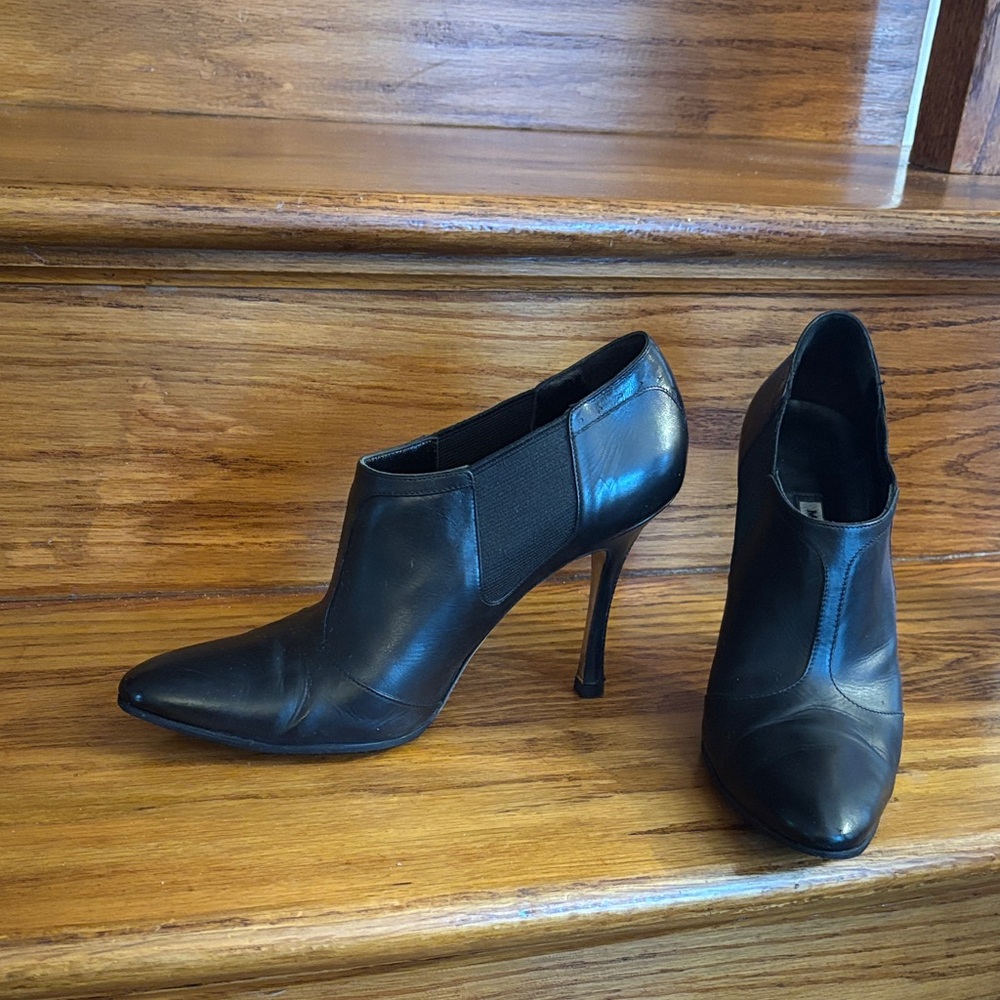 Manolo Blahnik Black Leather Heels